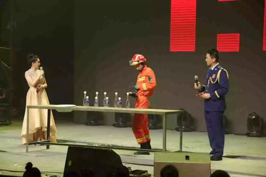 ���Ἴ�ɴ���